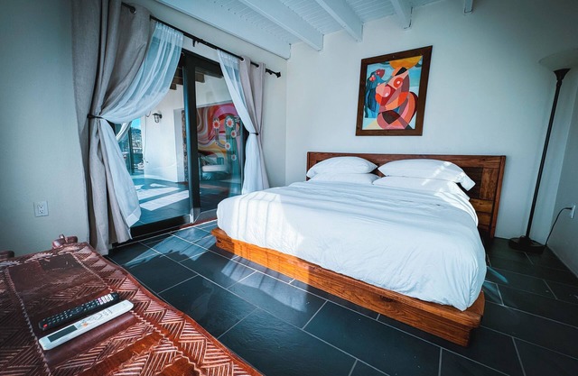 Sunset Shanti - artist's oasis with sunset view
