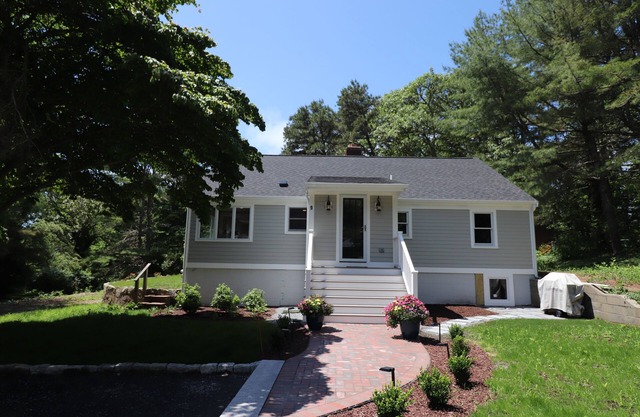 Super Private & QUIET - Bass Riverfront - 100 yards to Beach @ Follins Pond - Firepit