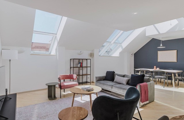 Superb Alsergrund 4BR w/ Elevator, Open Plan, by Blueground