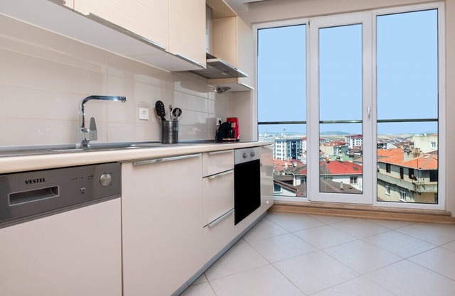 Superb Flat Close to SAW with Shared Pool in Tuzla