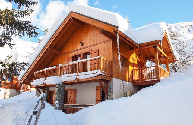 Superb Ski Chalet en Alpe d'Huez / Oz-en-Oisans Resort