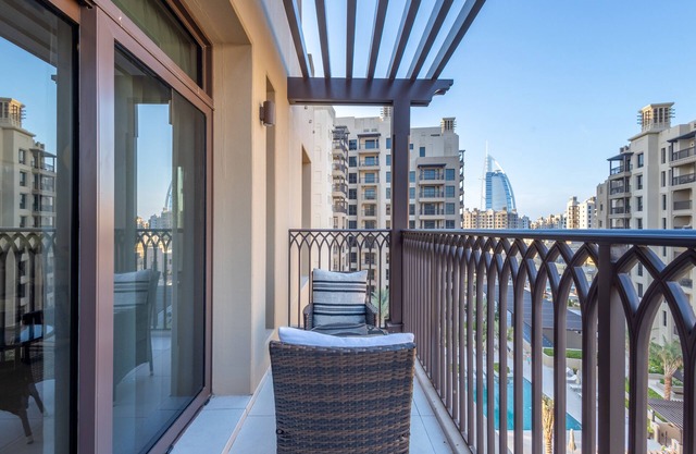 SuperHost - Urban Elegance 2BR in Asayel 2 Near Burj Al Arab