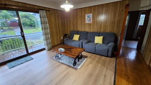 Surfside two-bedroom holiday upstairs