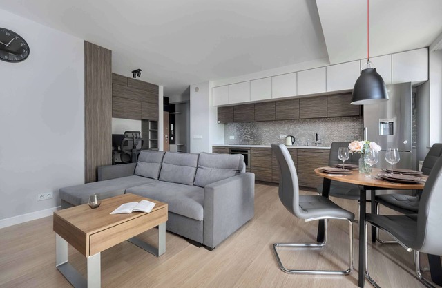 Suwalska 32 | Wroclaw | Spacious Apartment | 2 Parking Spaces | Air Conditioning