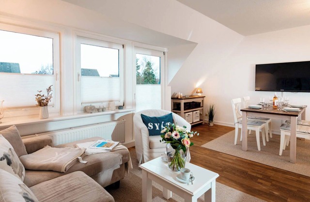 Sylt is a valuable habitat and a soothing vacation spot, a paradisiacal realm of peace and tranquillity.