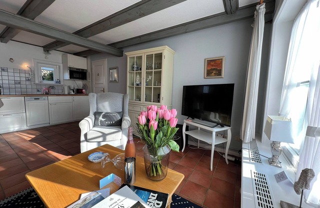 Sylt is a valuable habitat and a soothing vacation spot, a paradisiacal realm of peace and tranquillity.