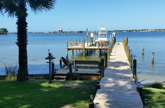 Sylvia's Suite Dreams-kayak and paddleboard free, close to Destin & best beaches