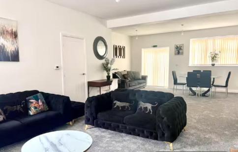 Syster Properties Leicester LE3 Stay with Free Parking Peaceful Area at Sangha walk