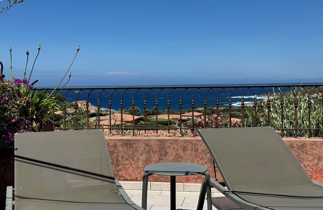 T2 climatizado con terraza 40 M2 muy bonita vista al mar en residencia con piscina