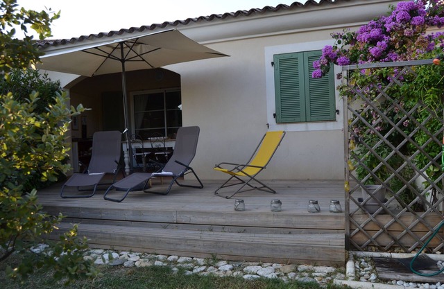 Apartamento T2 con jardín privado a 2.5 k de Saint Florent