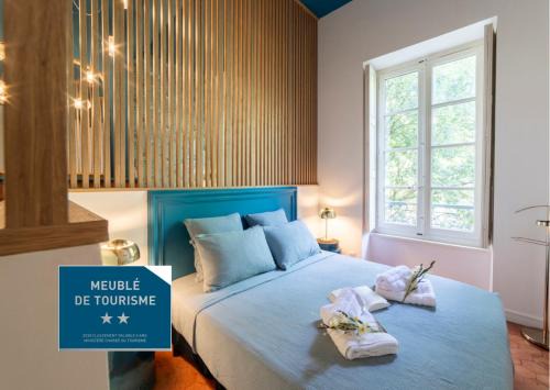 T2 Climatisé de charme, pour couple proche Arènes MaisonCarréeConciergerie
