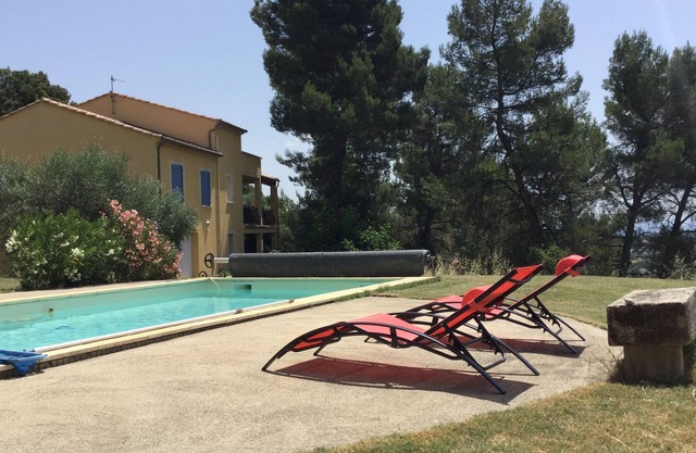 T2 en Provenza con piscina