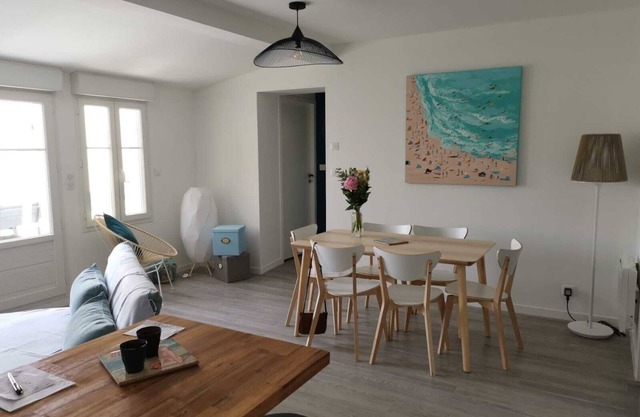 Apartamento T3 de 62 m2 con terraza de 15 m2 en el corazón de Soulac.