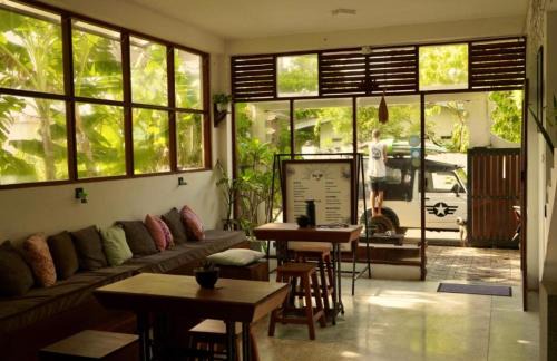 Tailslide Surf House