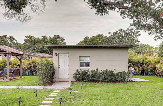 Tampa Studio w/ Free WiFi: 4 Mi to Downtown