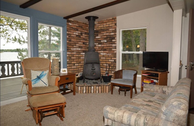 TeeGeeLee Lakefront Cabin en Amnicon, disponible el 15 de mayo