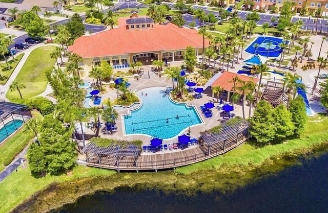 Terra verde resort 4brs / 3bth cozy Townhome