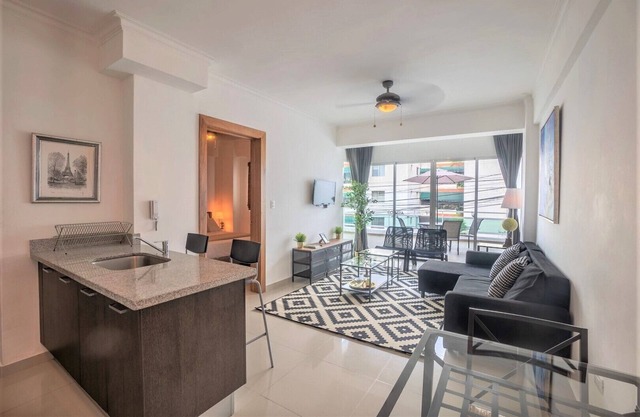 Apartamento con terraza en el centro de la ciudad de Santo Domingo + Estacionamiento gratuito y gimnasio ✔️