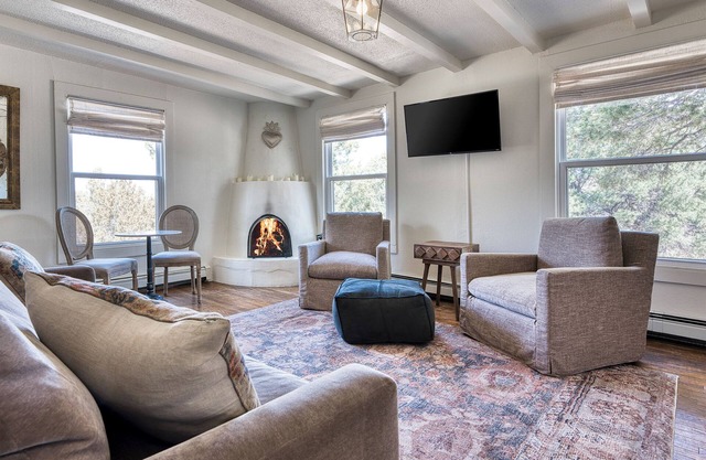 Tesuque Outpost| Casita E & F| Best views Santa Fe