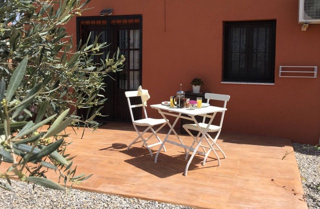 EL ANEXO, UNA DE TRES CASITAS RURALES, HOGARES DE VACACIONES AUTÓNOMOS EN MURCIA