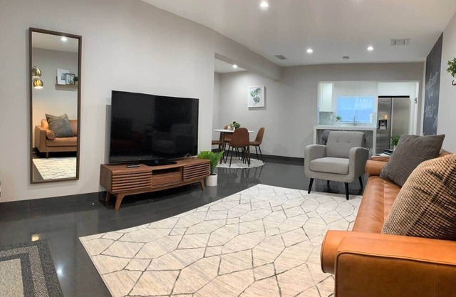 The Artisan: A Modern Mid-Century Chalet