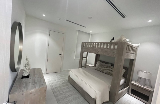The Barefoot Condo
