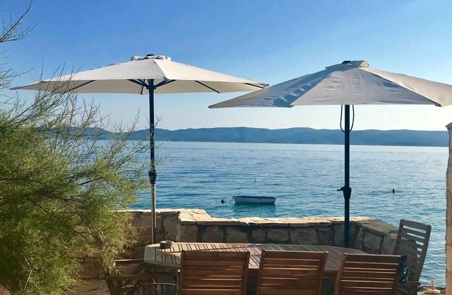 La casa de playa Croacia | Casa con acceso privado a la playa en Pisak