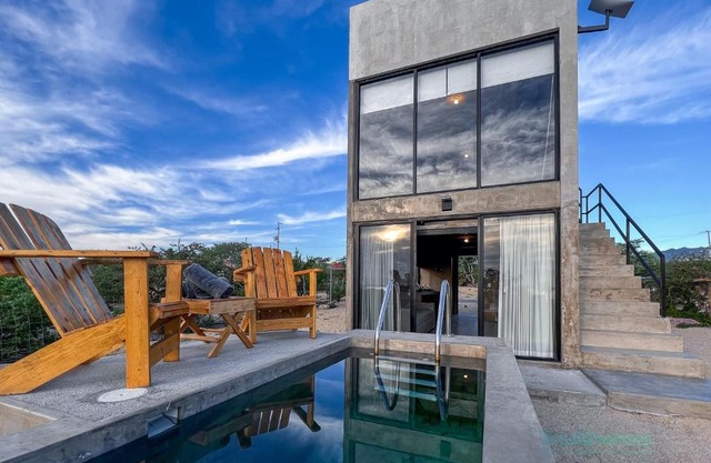 The Big Chill 1BR loft pool & rooftop
