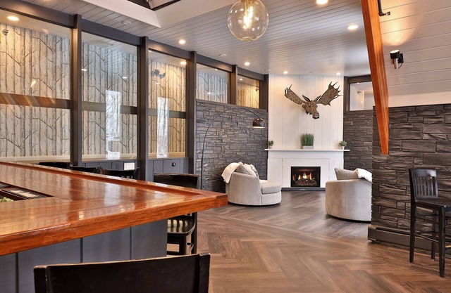 The Birch Ridge: 3 Guest Rooms W/ Ensuite Baths, Fireplaces, Jacuzzi Tubs, Hot Tub & More! Block C 3 Bedroom Home