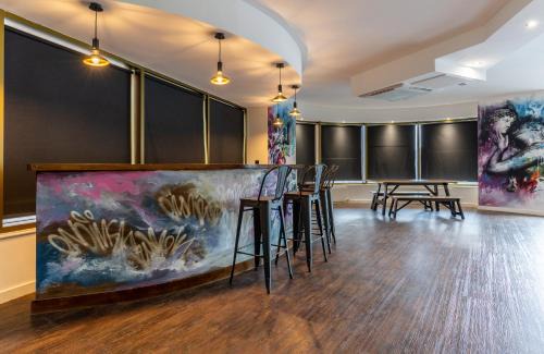 The Bling Hotel by UStay Aparthotels