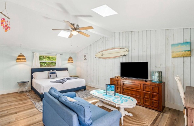The Blue Turtle: retreat w/ bikes! By Beach & Mayo