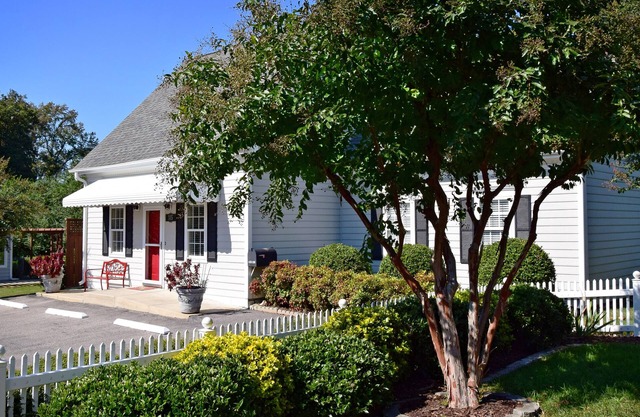 The Cary Cottage 1 BR 1 BA Privado para 4 personas - Downtown Cary, Eat Drink Play Shop