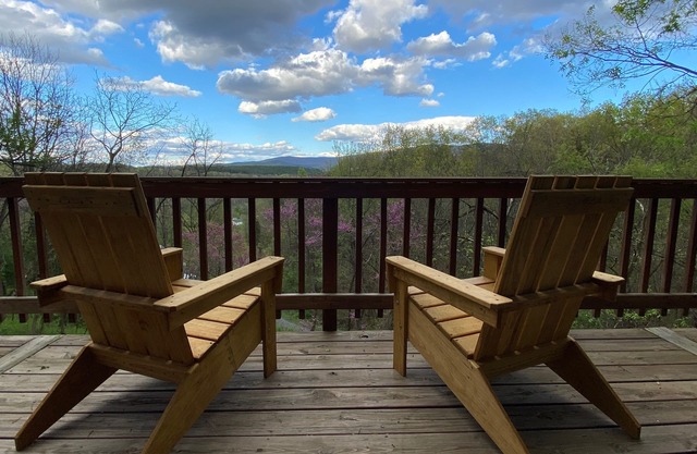 "The Chalet" Shenandoah Valley Getaway w / Hot Tub cerca de Luray, VA