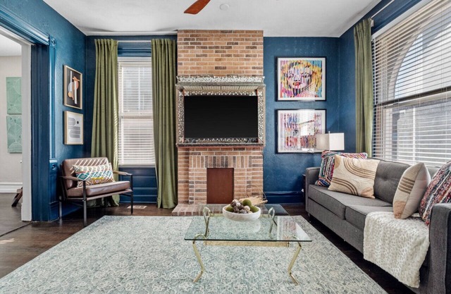 Historic Shaw Escape! 5BR (sleeps 14)