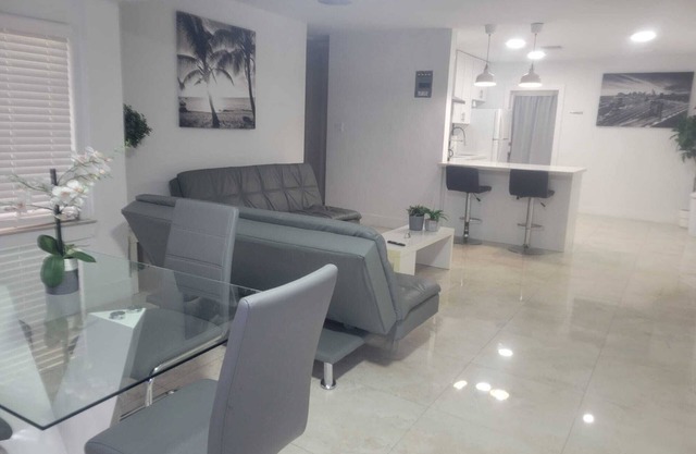 ♚The CHIC Apt♚2BR | Cerca de la playa | Puerto | Aeropuerto | Las Olas