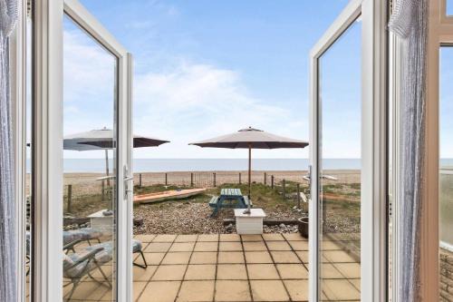 The Coastal Crab - Family-Friendly Three-Bed Beach House in Pevensey