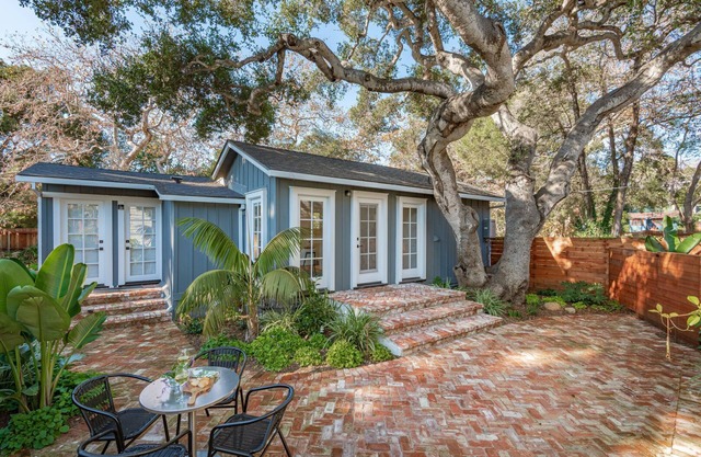The Cottage in Montecito - Lower Village Near Beach & Rosewood Miramar
