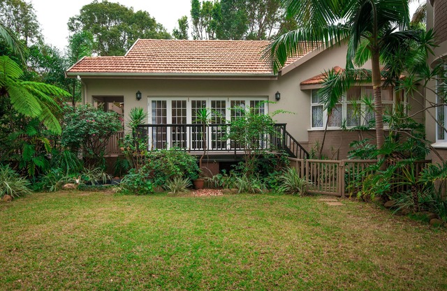 La cabaña en la casa de huéspedes del hermano, Durban North