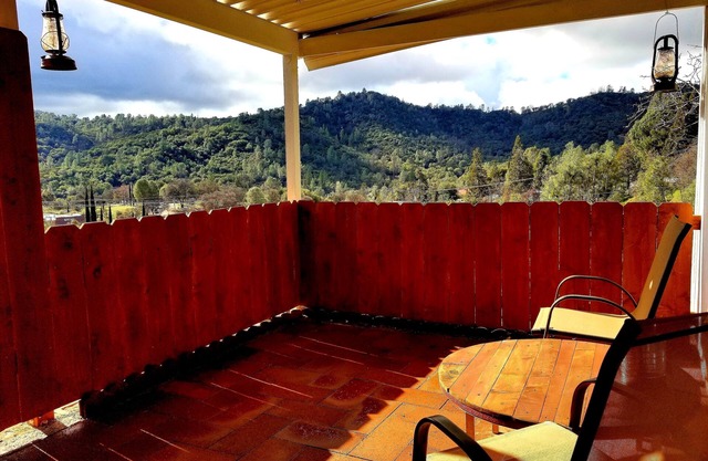 The Cottage on Campbell- ¡Estudio en la ciudad con vista!