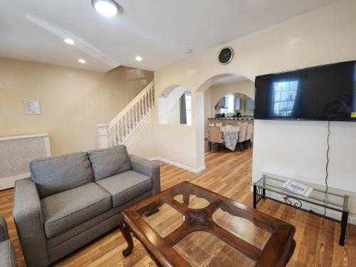 The Delancy House-Near the Bay, Casinos &Boardwalk