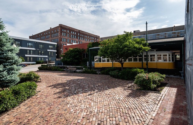 The Downtown Omaha Oasis- over 10,000 sq ft includes arcade & rooftop w/ hot tub