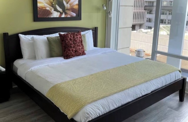 The FALLS 2-bedroom 2 bath condo in downtown Victoria next to the Empress Hotel