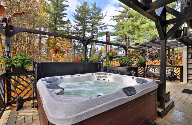 The Green House: Killington's Most Unique Ski Home 4 Bedroom Home