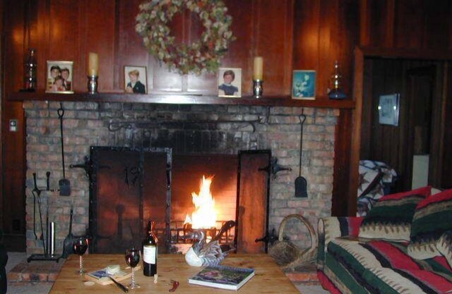 The Hideaway: 4 Hab Russian River Cabin frente en Guerneville w / dock