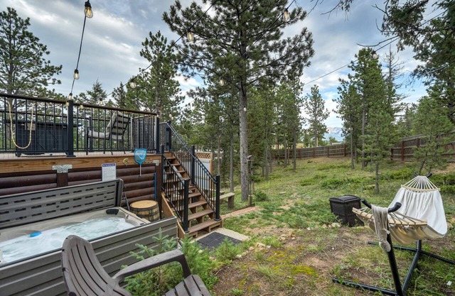 The Hideout - Hot Tub Mtn views & Fire Pits