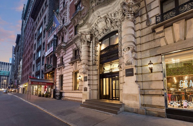 The Hotel @ Fifth Avenue