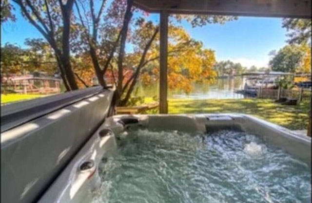 The Little Grey Lakehouse