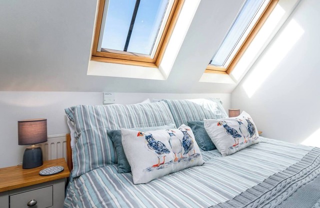 “The Look Out” Characterful apartment.