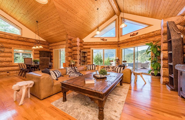 The Lower Elwha Rivers Edge w/ serene mountain views!