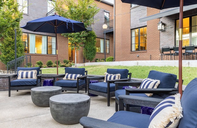 The Magnolia Full Hotel | Sleeps 144 + Courtyard